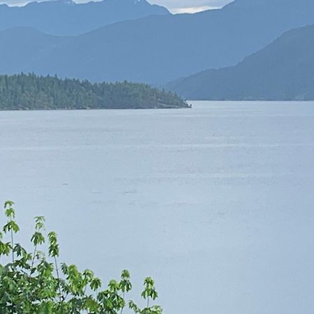 Shoreside Private Room Sechelt Buitenkant foto